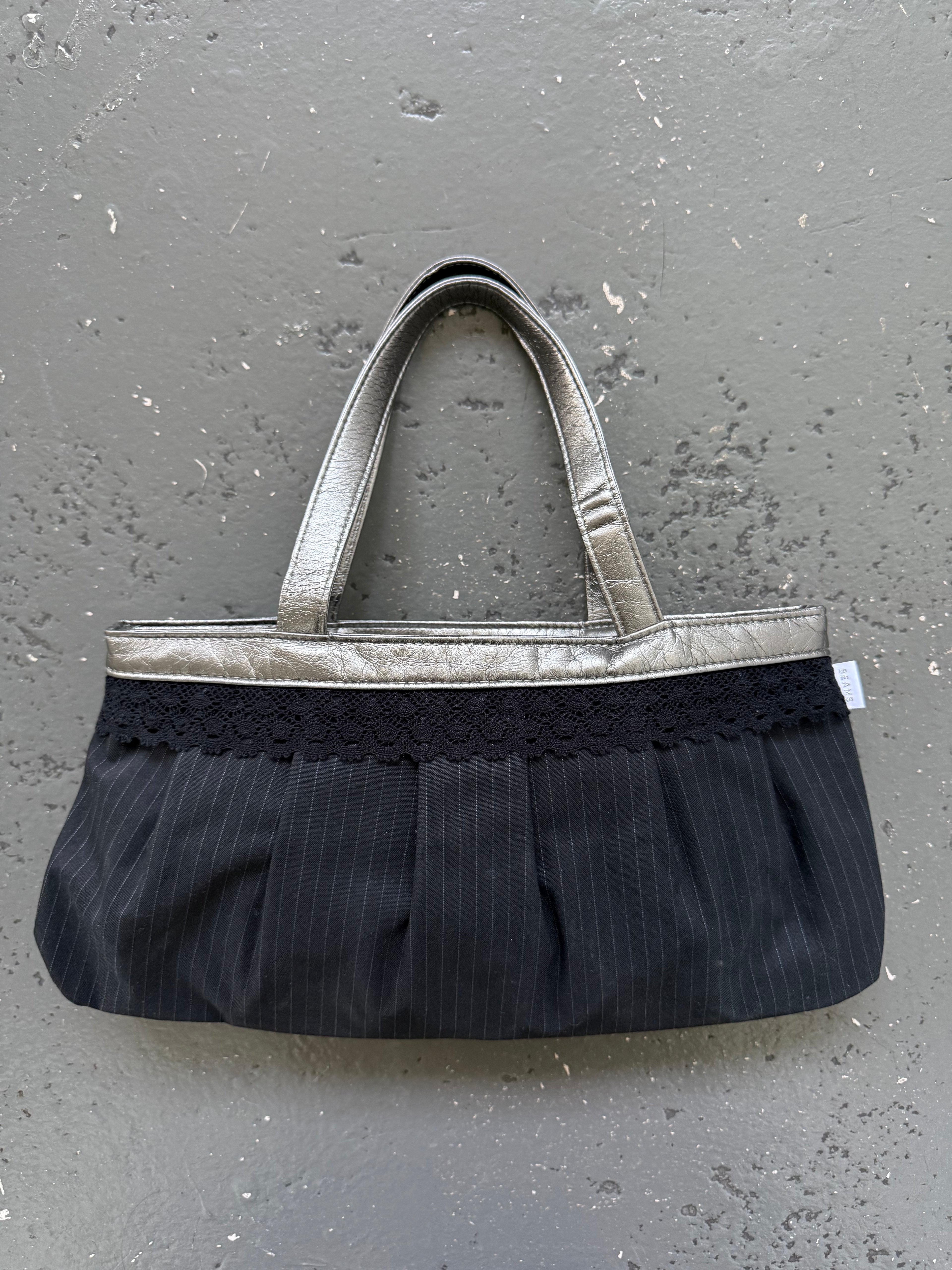 Vintage hand bag
