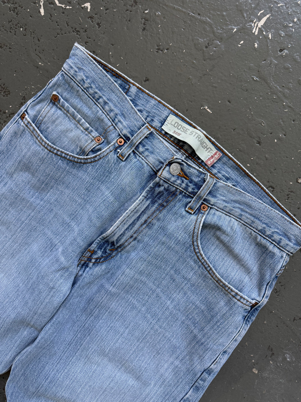 Vintage Levi's 569 jeans
