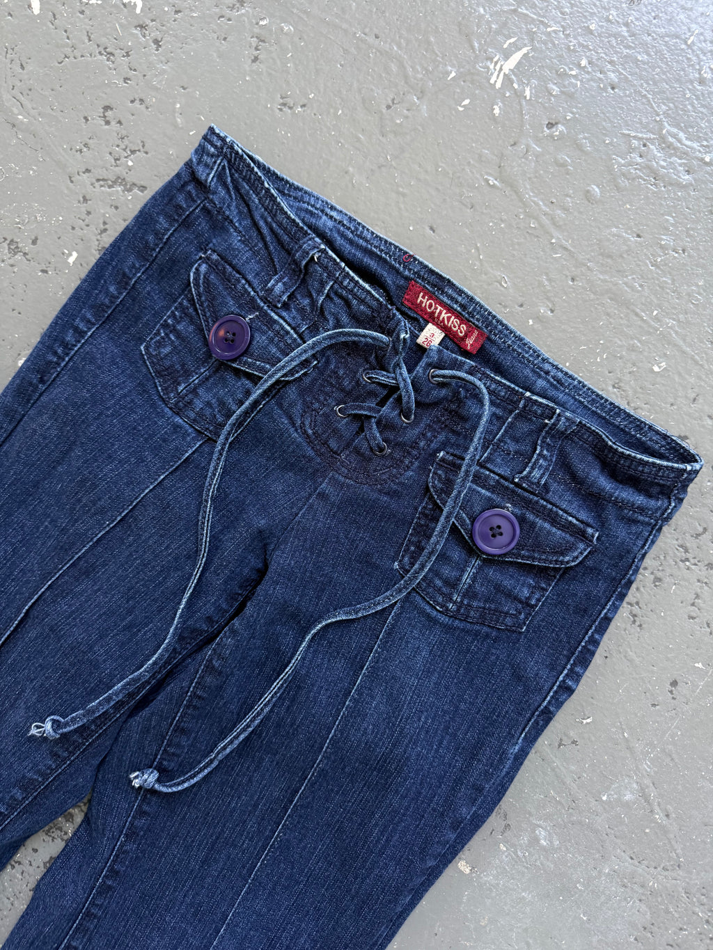 Vintage low waisted flared jeans