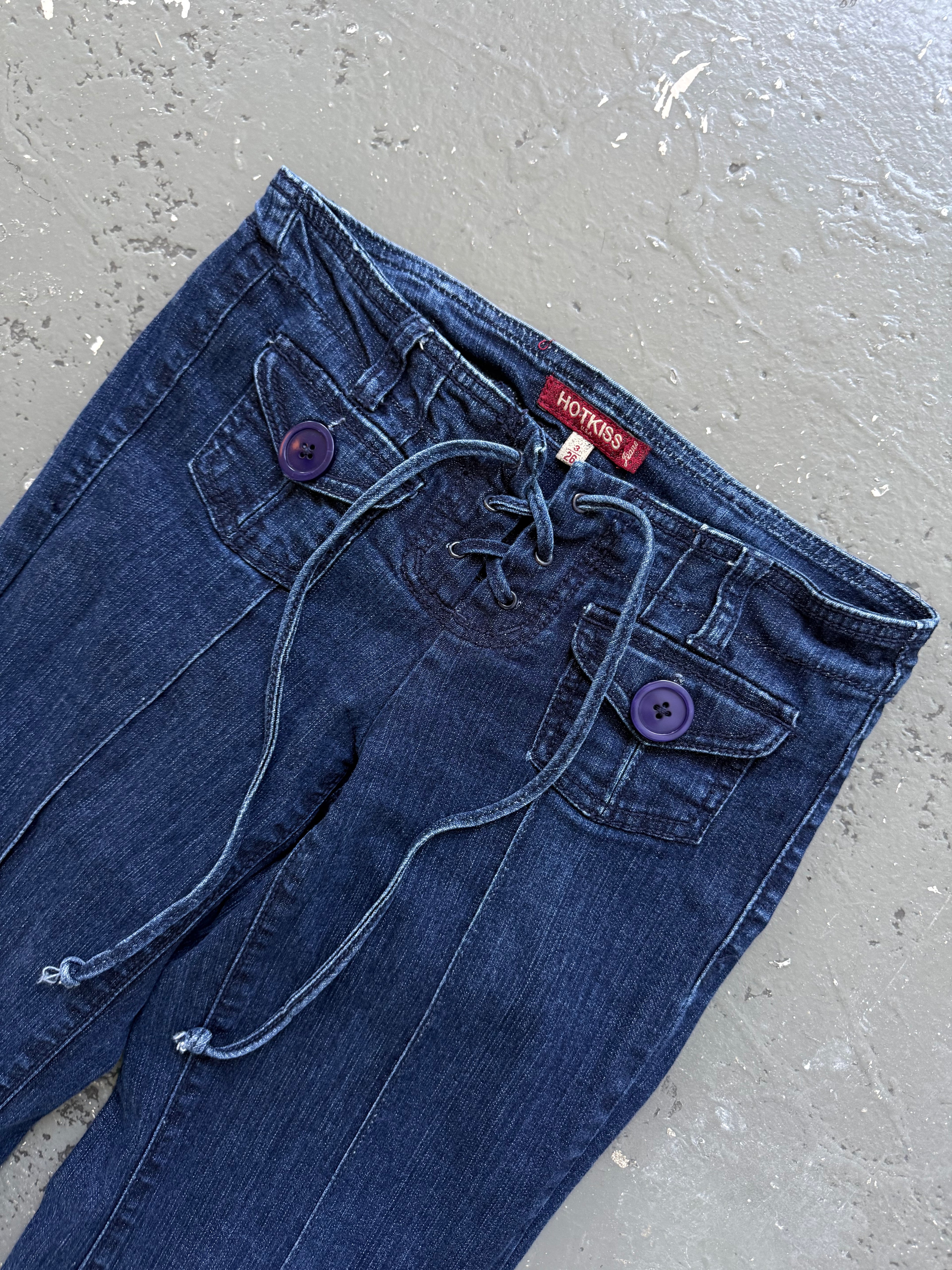 Vintage low waisted flared jeans