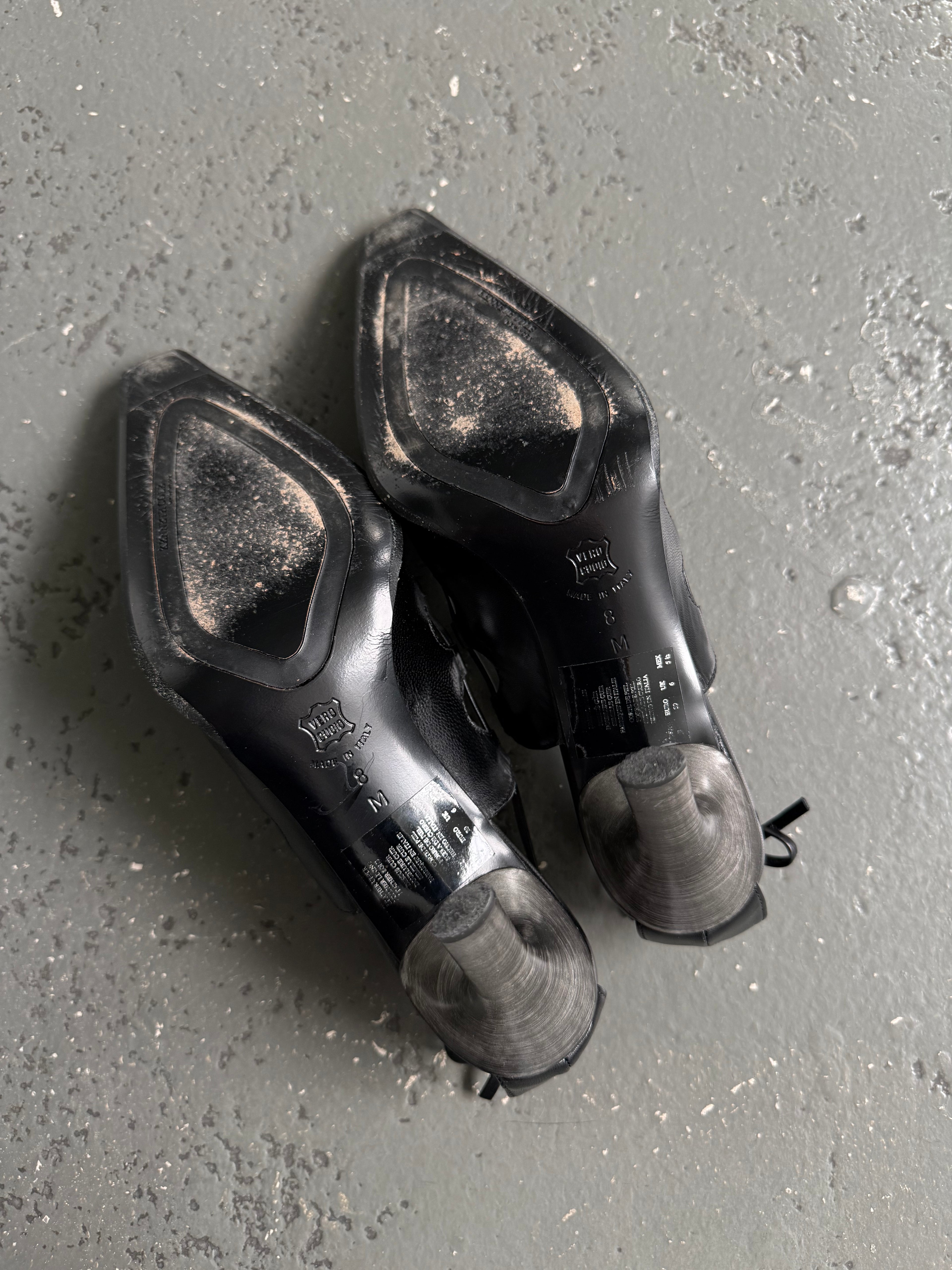 Kenneth Cole heels