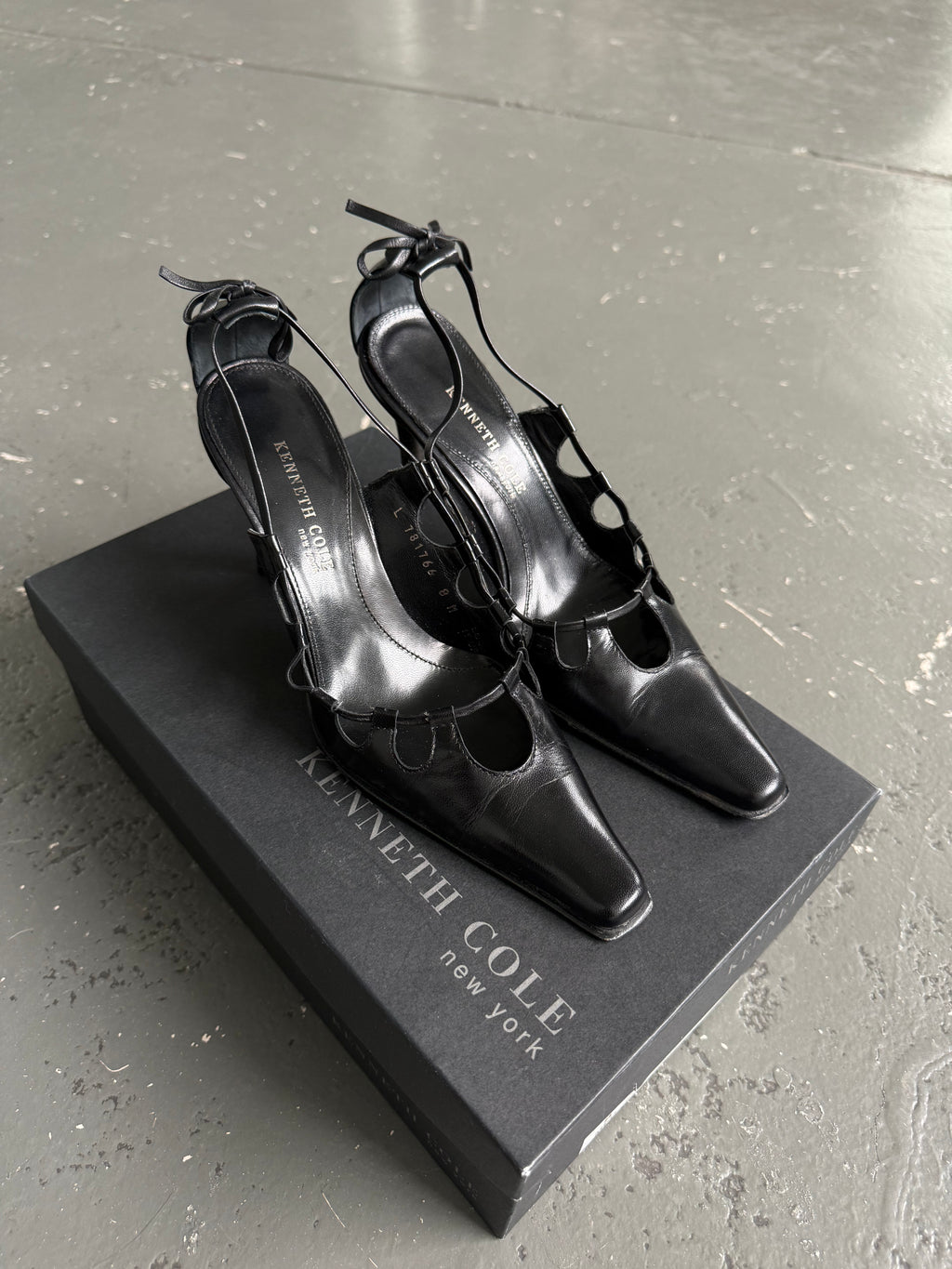 Kenneth Cole heels