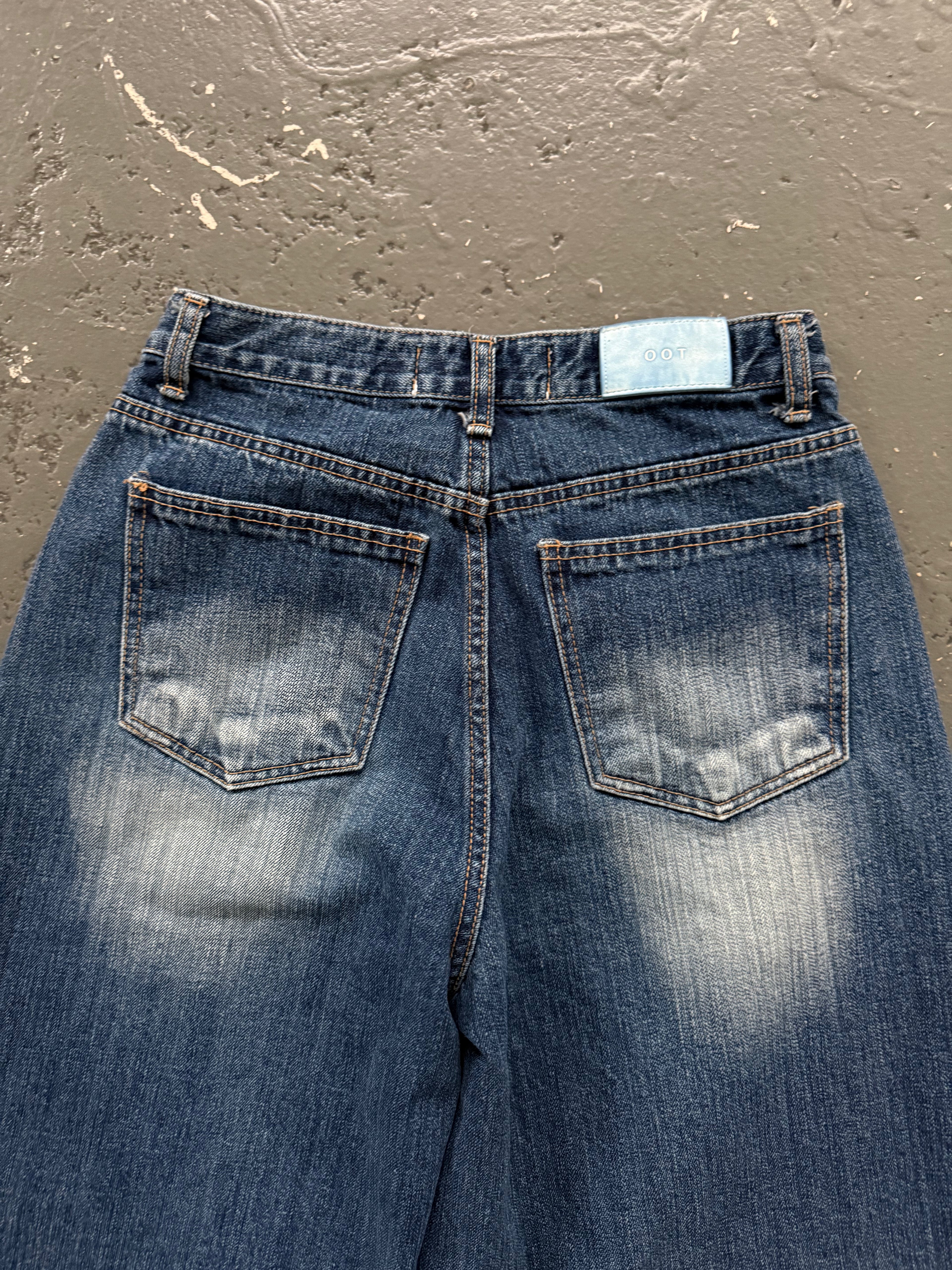 2000's baggy jeans