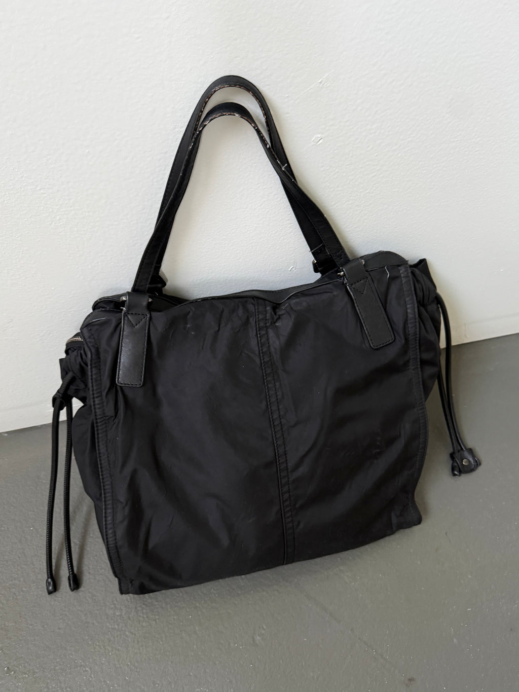 Burberry Buckleigh tote bag
