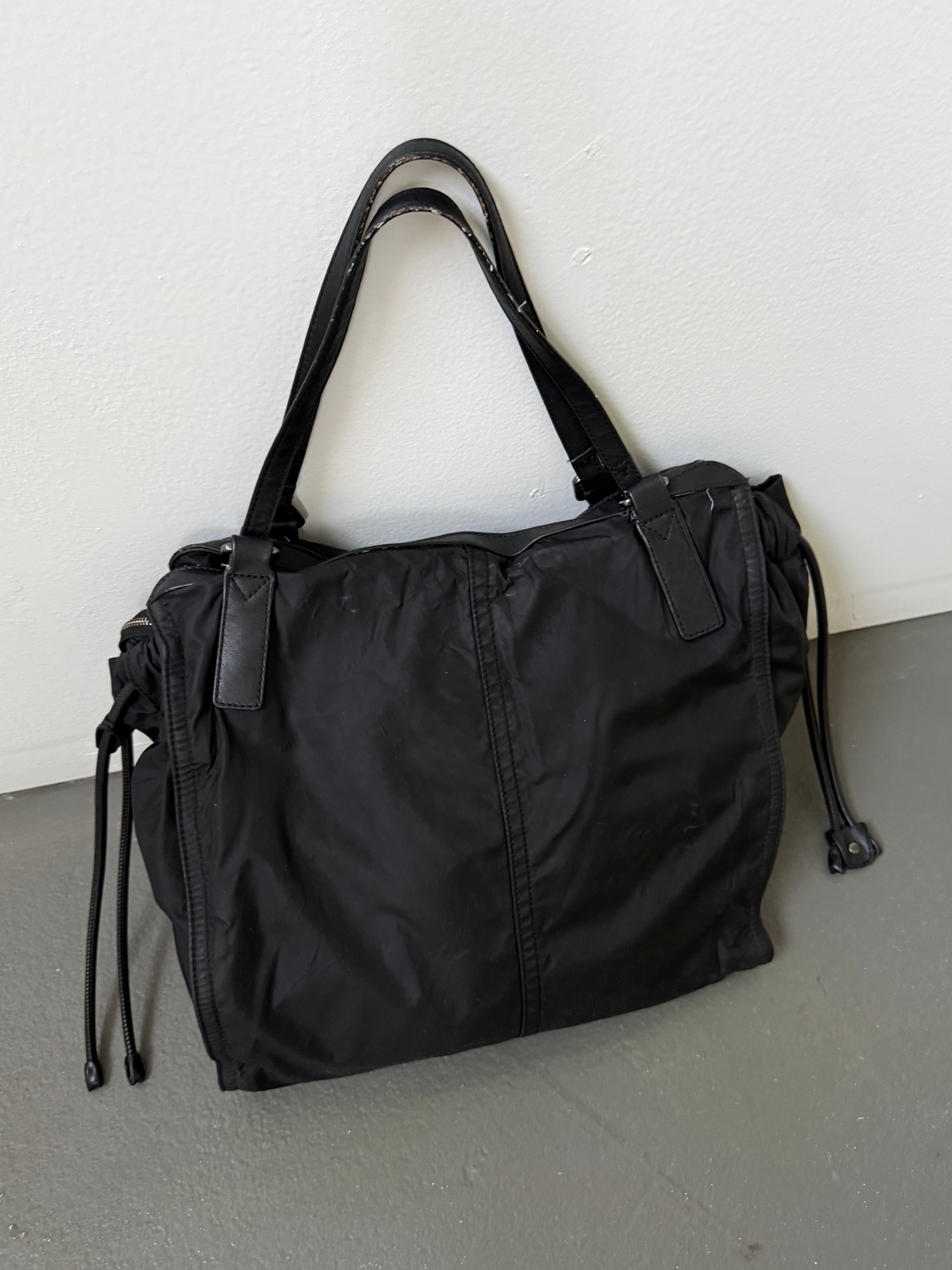 Burberry Buckleigh tote bag