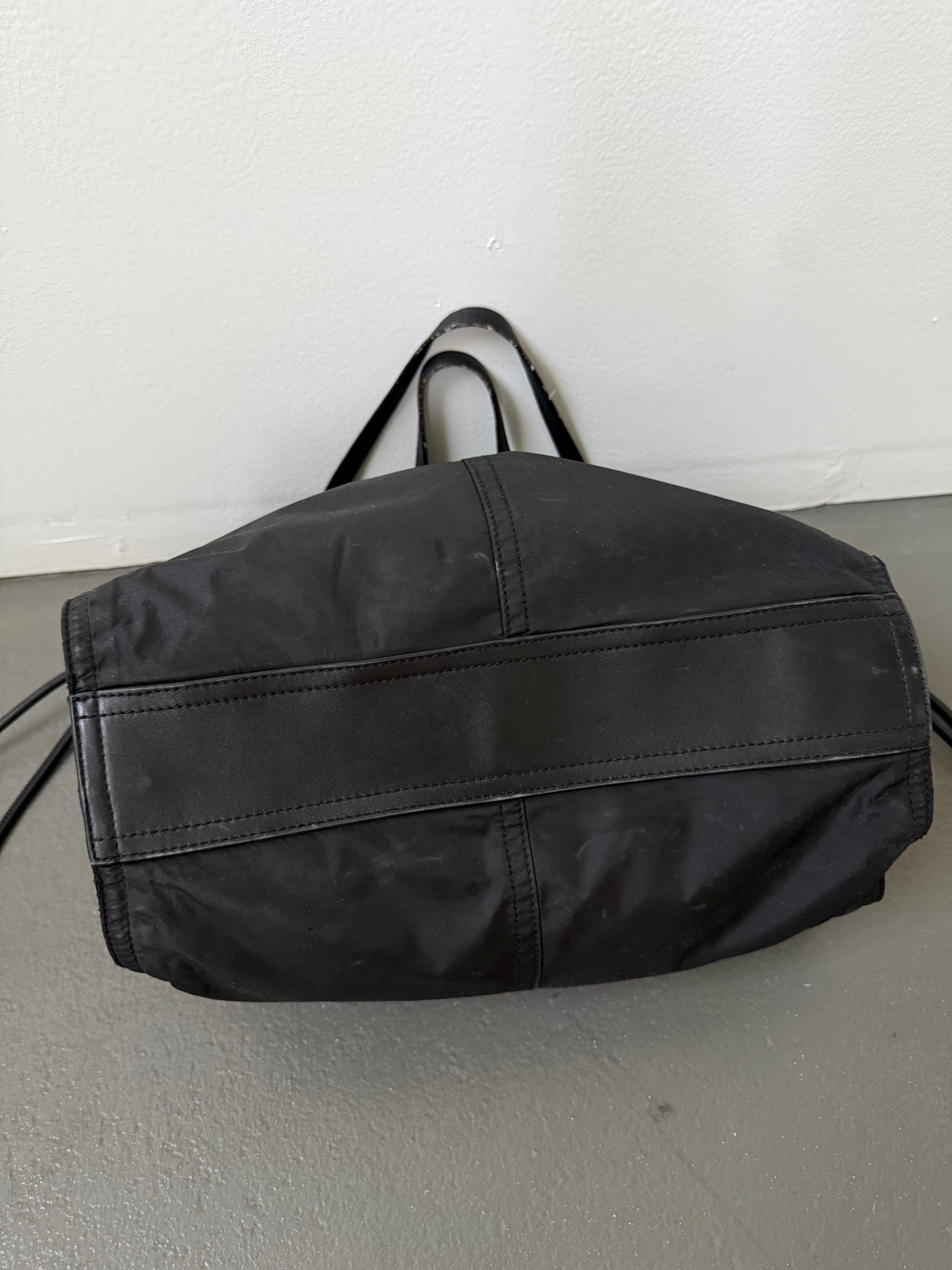 Burberry Buckleigh tote bag
