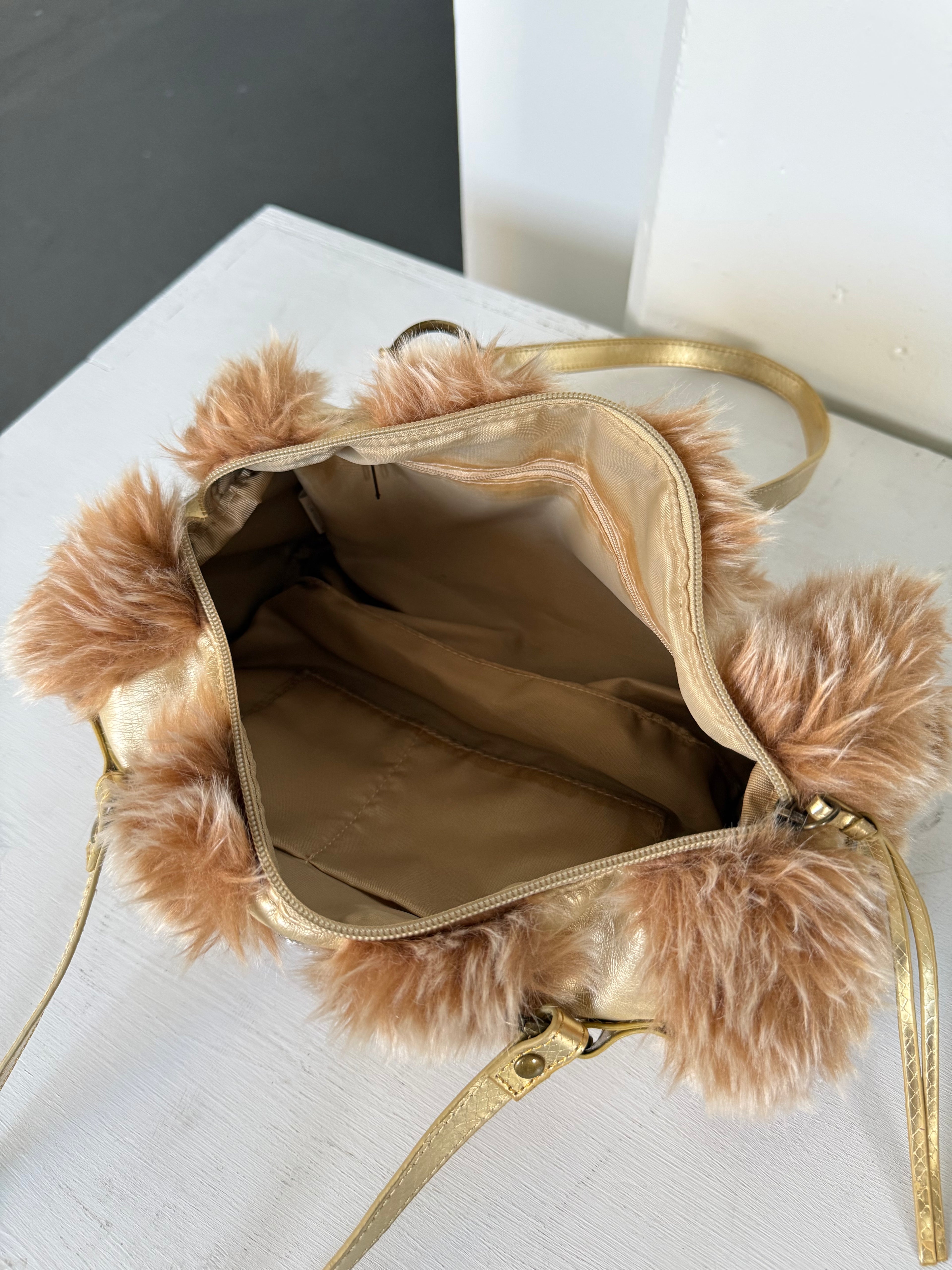 Vintage faux fur bag