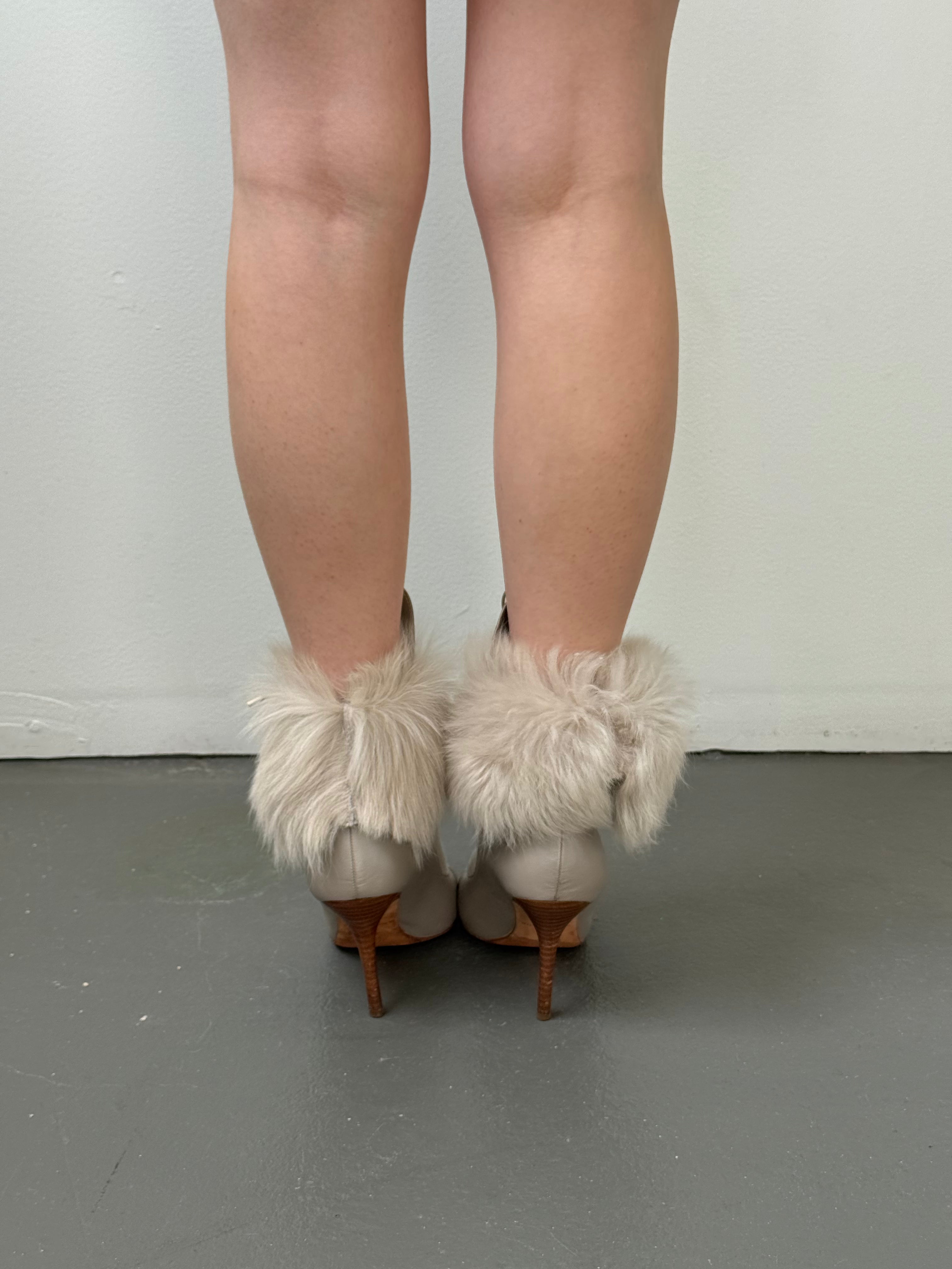 Fur heels
